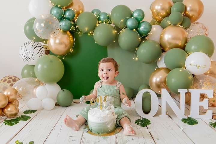 10 Creative Ideas For First Birthday Photoshoots